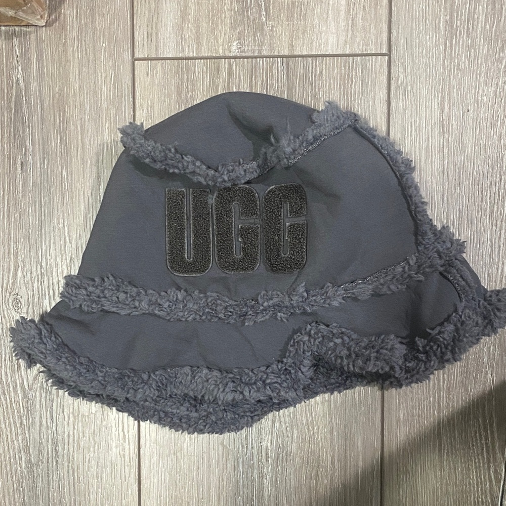 NWOT! Ugg Charcoal Fleece-Trimmed Hat